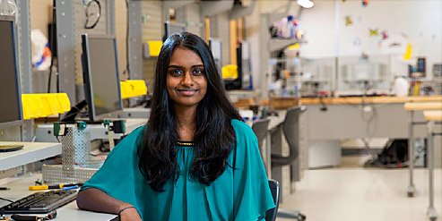 MedscapePeds's tweet photo. She invented a device to diagnose diabetic retinopathy without the need for an extensive eye exam. https://t.co/bsOoCxlaIJ That's why she's one of this year's next generation #HealthHeroes. #Inventor https://t.co/OICYSyFyVU