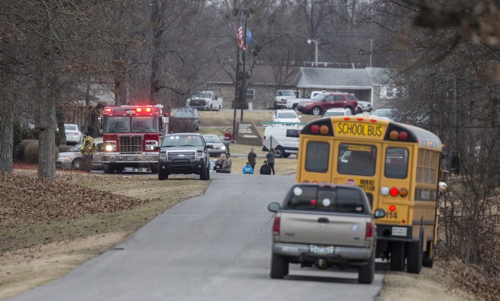 UPDATED: 2 dead, 19 injured in Kentucky school shooting bit.ly/2DDpYFq https://t.co/pGIPkbJzJm