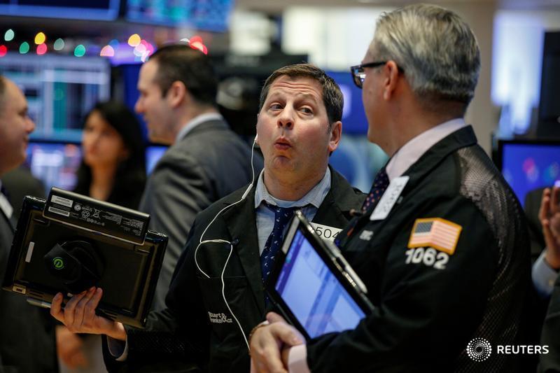 Don't rebalance to small caps yet, says @philblancato http://ow.ly/zO1N30hXrKC @LadenburgLTS @ReutersMoney