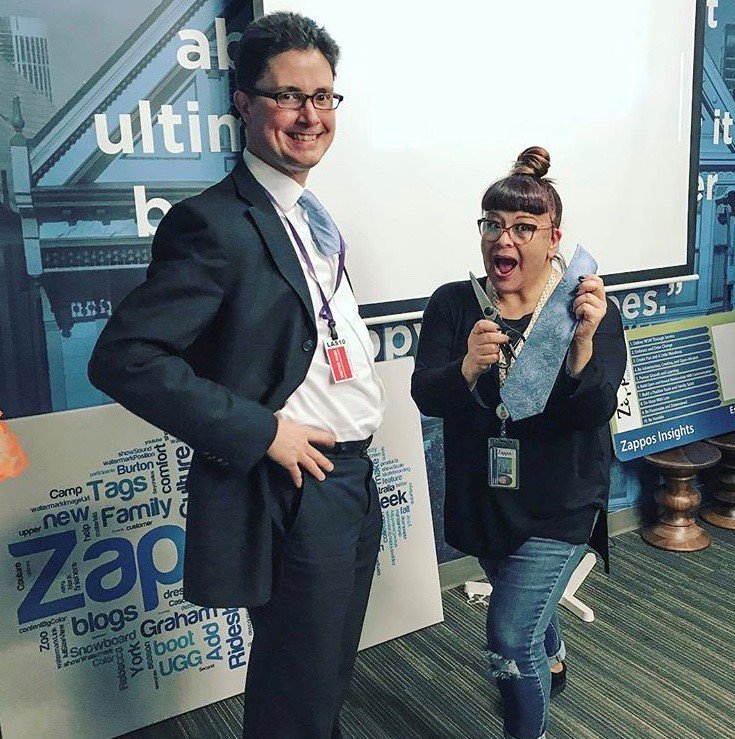 ZapposInsights's tweet image. At Zappos, we do our part to free our guests from their corporate ties! #beyourself #zappostour