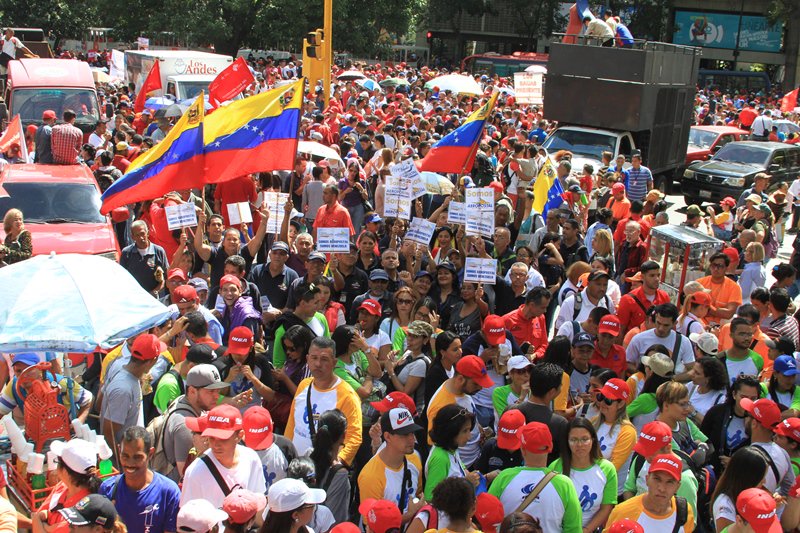 AeropostalVE's tweet photo. Pdte. @NicolasMaduro: “Nuestra fuerza es superior a todas las dificultades, porque nuestra fuerza viene del amor a nuestra Patria, a la historia de esta tierra” #EleccionesEnDefensaDeLaPaz @INAC_Venezuela @jl77montenegro @elegaspi01 https://t.co/JGAGeJEeQ0