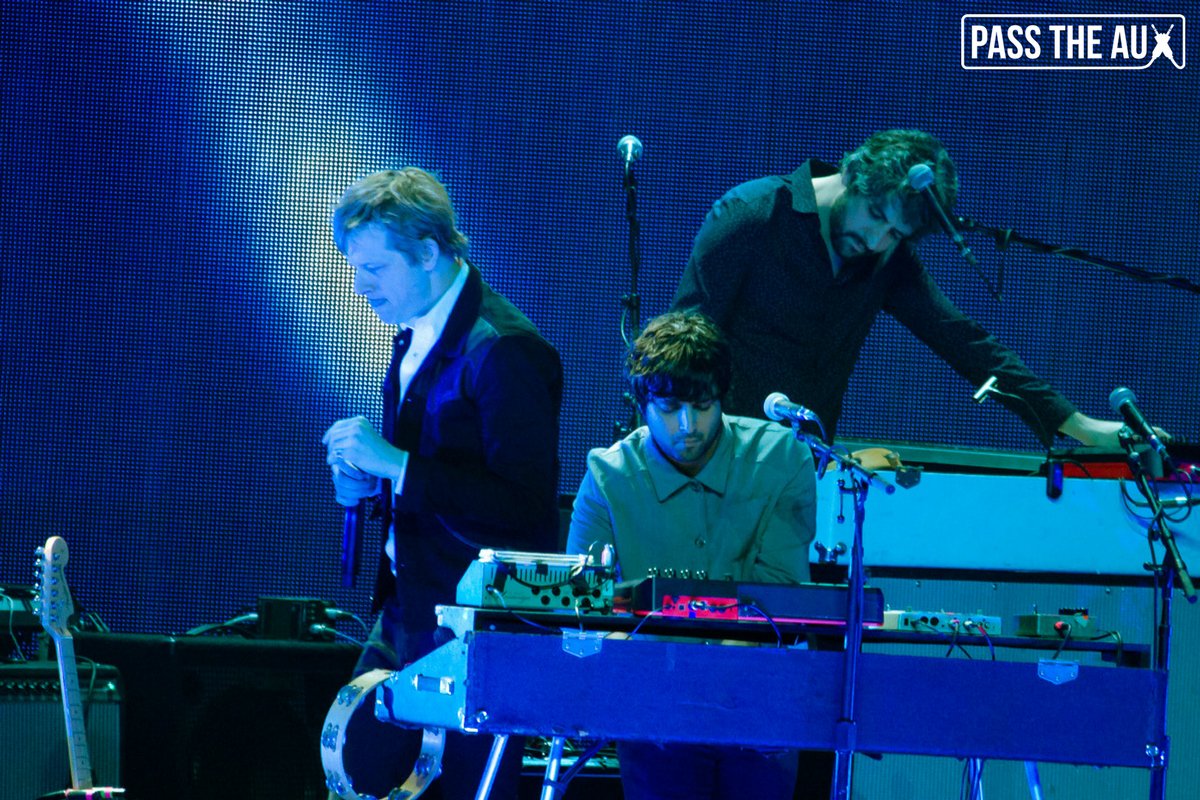 passtheauxco's tweet photo. .@spoontheband made the most of their limited set time at @iHeartRadio #ALTERego on Friday night with a high-energy performance. More photos by @iturnmycameraon here: https://t.co/Hf87lzoe0c https://t.co/NGZDrIayyI