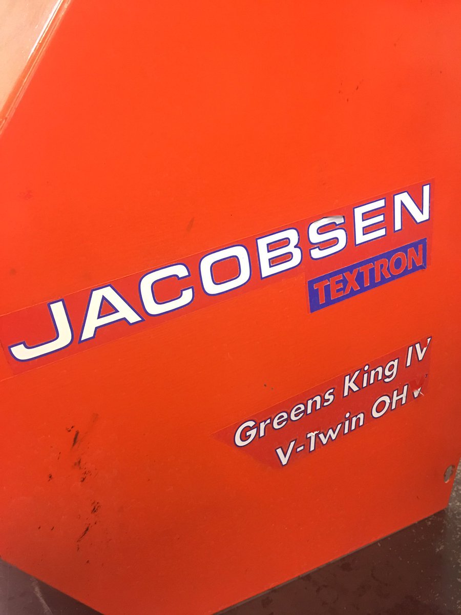 GLCCTurf's tweet photo. One of our oldest mowers in the fleet is getting some serious love and TLC this winter. Take care of your equipment and it will take care of you! #GLCC #WinterMaintenance #TeeMower #Oldiebutagoodie @JacobsenTurf https://t.co/e6nIbxIdeC