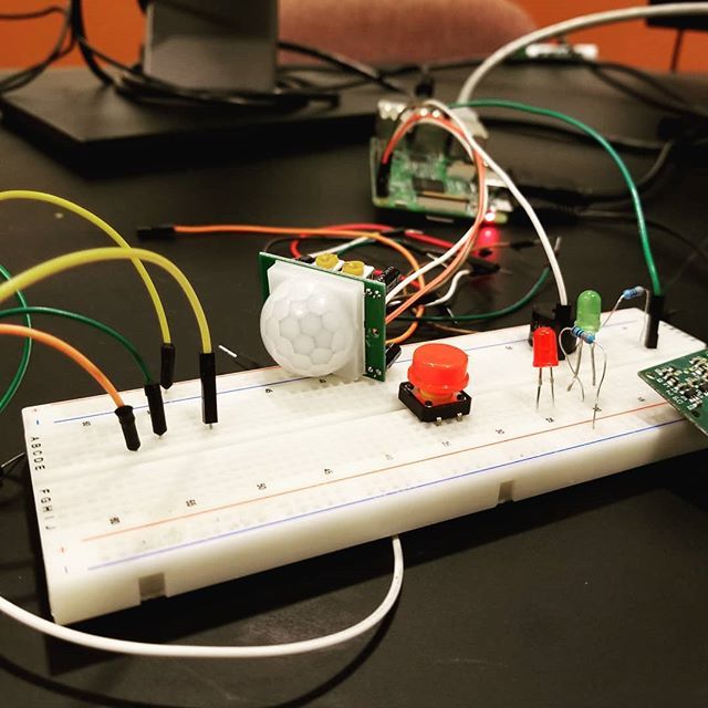 arduinopibaker's tweet photo. Working with a #pir #sensor and #raspberrypi for a #security #homeautomationsystem https://t.co/Z79rWb6dAd https://t.co/t2Bnl0oIkh