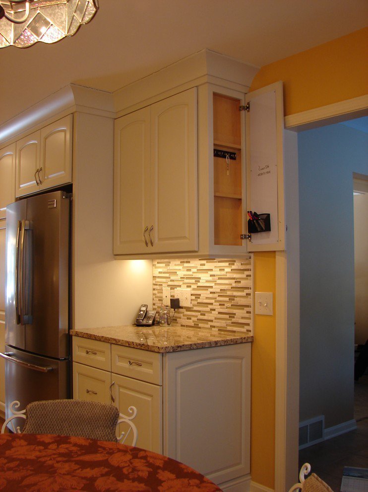 Squeeze every last square inch of storage out of your kitchen with these ideas: bit.ly/hlt_KitchenSto…