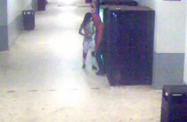 Video shows thieves taking $500 from vending machines at school bit.ly/2F75ZMD?utm_so… https://t.co/9hiAOy6BvH