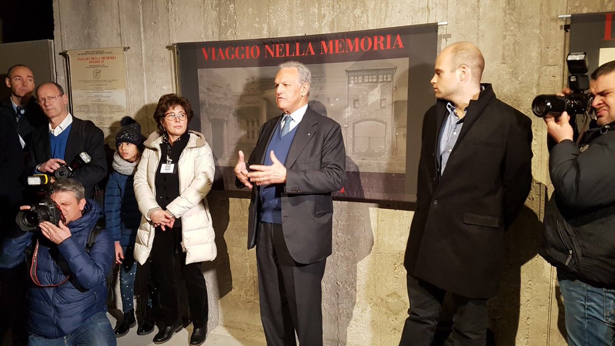 AiacsInfo's tweet photo. Anche l’A.I.A.C.S. - Assoagenti presente quest’oggi al Memoriale della #Shoah presso il “Binario 21” della Stazione Centrale di #Milano assieme a tutto il mondo del calcio

➡️ https://t.co/HpqlsWrcTG #Aiacs https://t.co/0zJfRIGQal