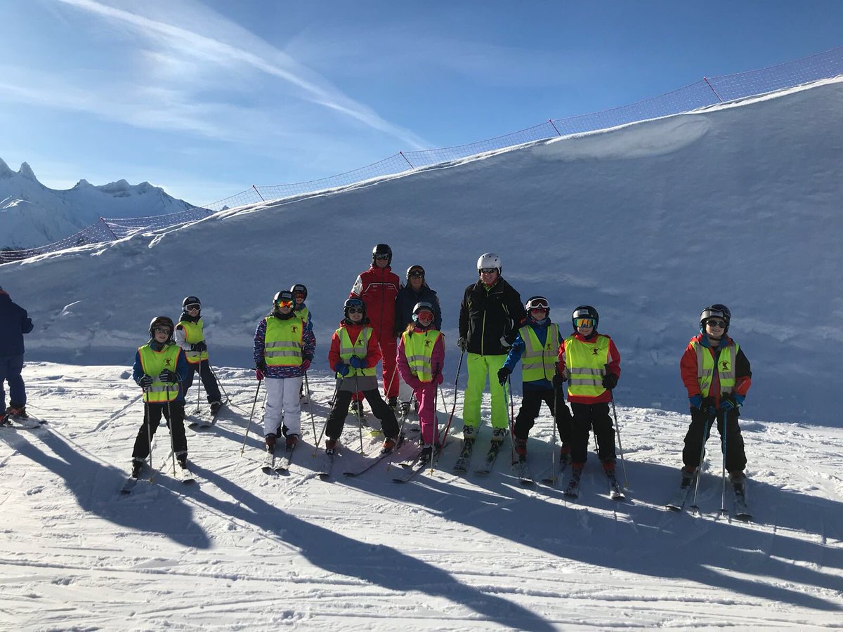 muchwooltonsch's tweet photo. Mrs Moorcroft’s group #liverpoolprimaryski2018 https://t.co/tS3IDv7ZQw