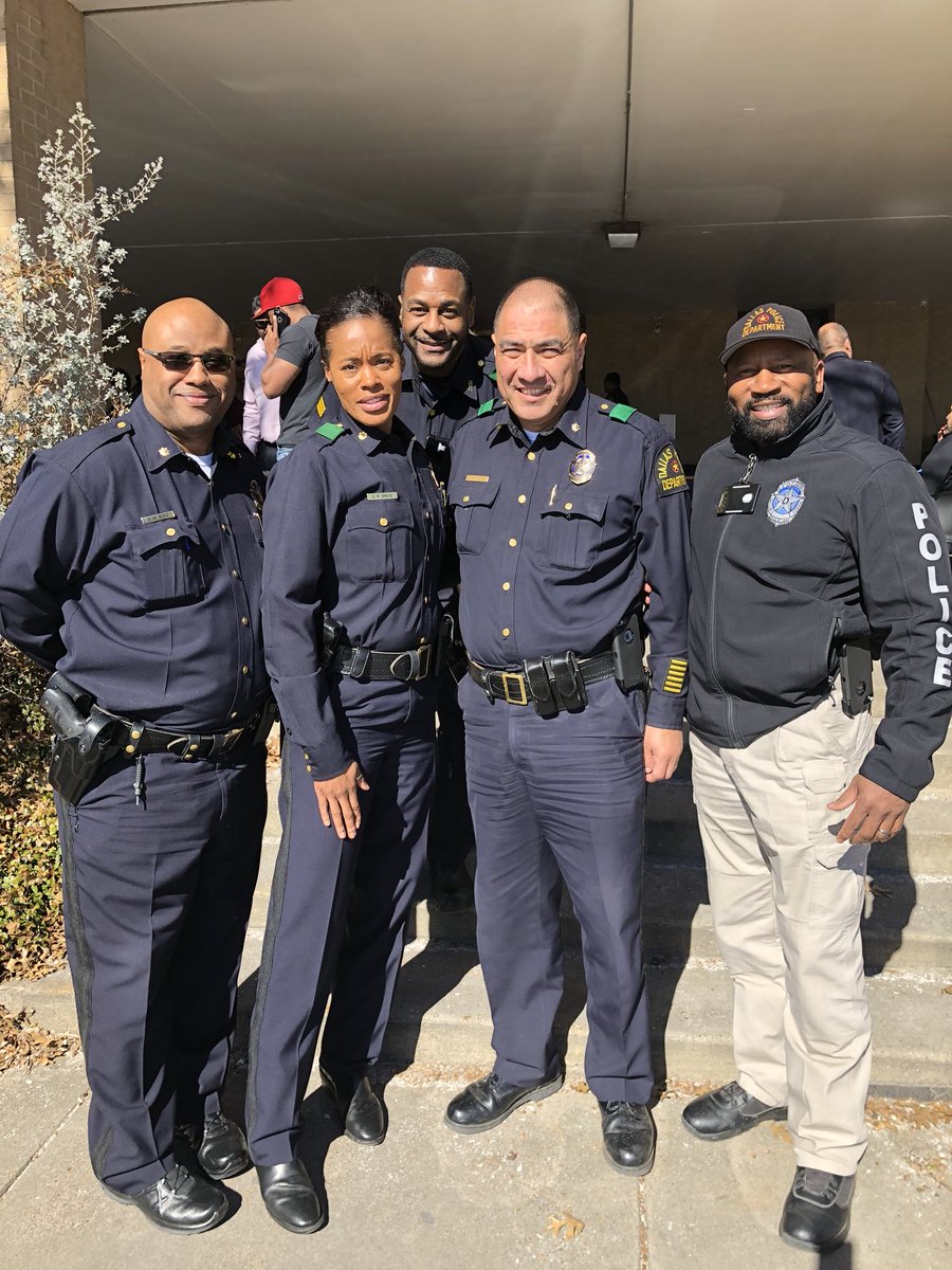 TalkPolice's tweet image. Much love being shown for the late great Sgt. Steve Brown of DPD. Thanks NLLEO for a great event!