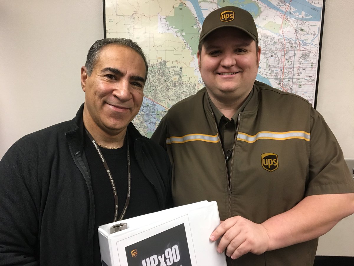 Dustin Johnston is doing a great job with #UPX90, eliminating risk &amp; becoming a stronger leader. <a href="/rmonsef503/">Ramin Monsef</a> was proud to show-off his binder &amp; results. Zero/Zero! Your sponsor, @paulevansups, is pretty cool too! 👍🏼 <a href="/NorthwestUPSers/">Northwest UPSers</a> <a href="/jasonmehr/">Jason Mehr</a> <a href="/CHSP_northwest/">Curtis Wentler</a> <a href="/NorthwestUPSers/">Northwest UPSers</a>