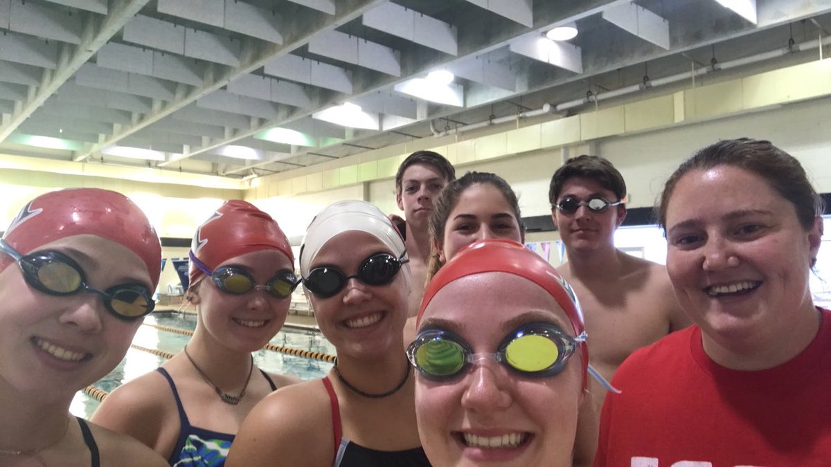 sabreswimdive's tweet image. Great practice!!! #7left #funbutfocused
