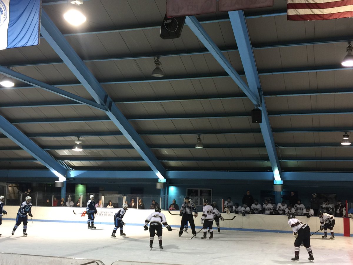 Hockey_Clan's tweet photo. CBA Goal! Chad Schneider’s shot from the point tickles twine at 7:32 to knot #CBAvsSPP up at 1-1. Kyle Contessa and Matt Herrick with assists. @CBAColtsHockey #WeAreCBA #NJHockey https://t.co/C8HQ8qh00v