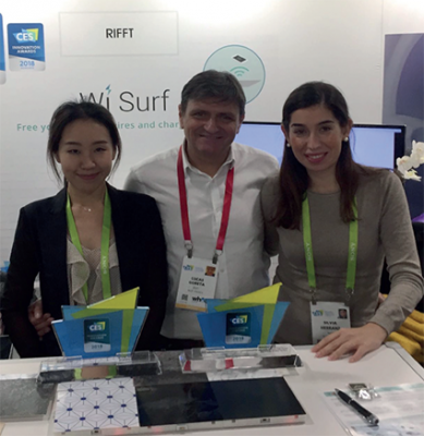 PetitesAffiches's tweet photo. La station d'alimentation sans fil Wi Surf commercialisée avant l'été 2018 !! https://t.co/yHtdNVhVqg #news https://t.co/kAOYphcUt0