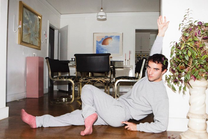 americanapparel's tweet photo. Meet Christopher. They currently reside in Los Angeles where they work for a boutique perfumery while expanding their personal fashion collection (oh…so LA). Their Favorite works of art? Planet Earth &amp; Sex and the City (Carrie blushes!) #DoItInBasics https://t.co/s3vMOx4sx7 https://t.co/1JchShRzeZ