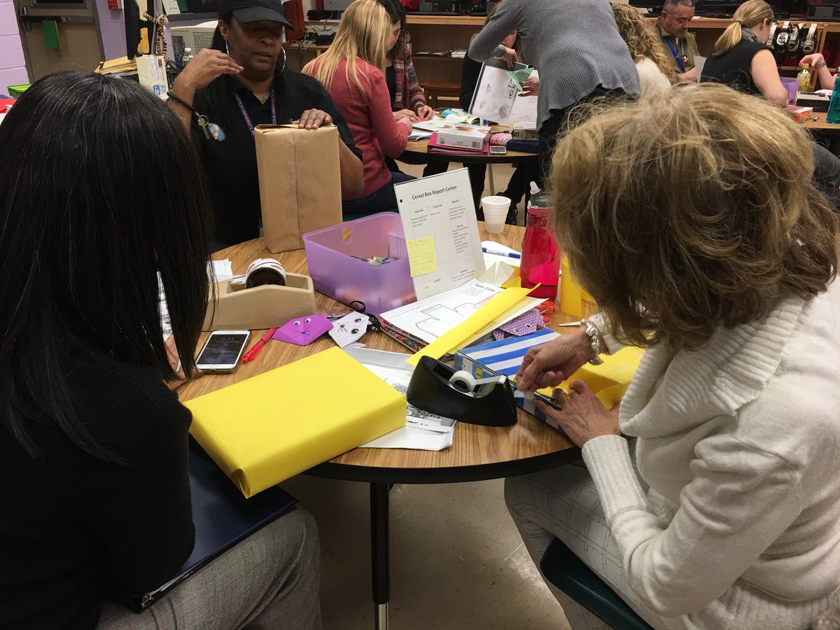 Read2UsGators's tweet photo. Teachers as students...learning about hands-on centers.
#enhancingthecurriculum
#cooperativelearning https://t.co/SaKsCgpP9d