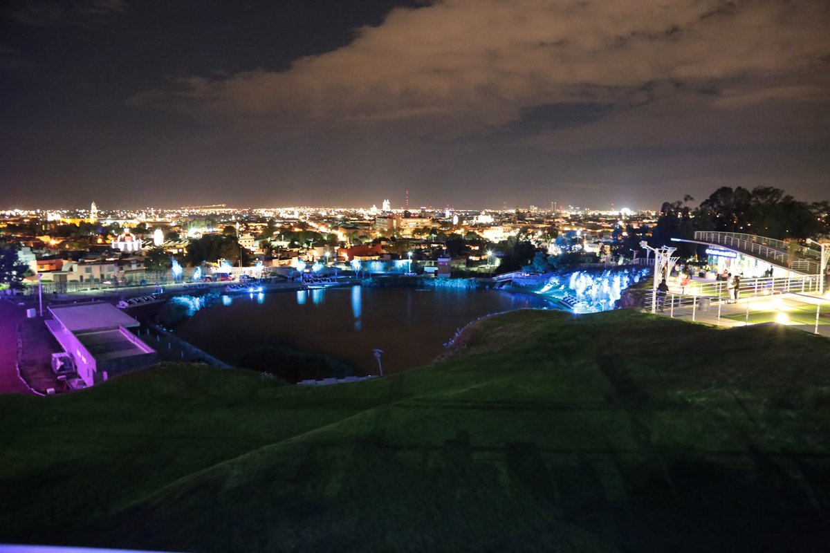 ConvencionesPue's tweet photo. De jueves a domingo las noches se iluminan en el Lago de la Concordia. 

🗓️ Jueves a domingo
⌚️ 8:45pm y 9:30pm. https://t.co/S0ZCfZCy9S