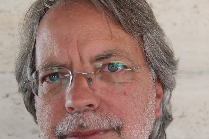 Notición: la modesta editorial @LeTour1987 ha anunciado que este año publicará un volumen de cuentos de Mia Couto: "El hilo del abalorio" ya estamos ansiosos por leer los relatos de este mozambiqueño que nos fascina.
wiriko.org/letras-african…