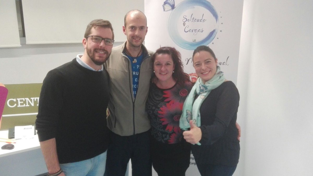 CentreCroera's tweet photo. Equip #CentreCroera en acció!!!! Som una família, som companys, som amics! #juntsmillor !!! .@makapitufa #motivation #PNL #Smile #TORTOSA #somunics .@DolorsQueralt @Ferran_Bel #educacion #Believe #allitspossible https://t.co/yolGE0PzAL