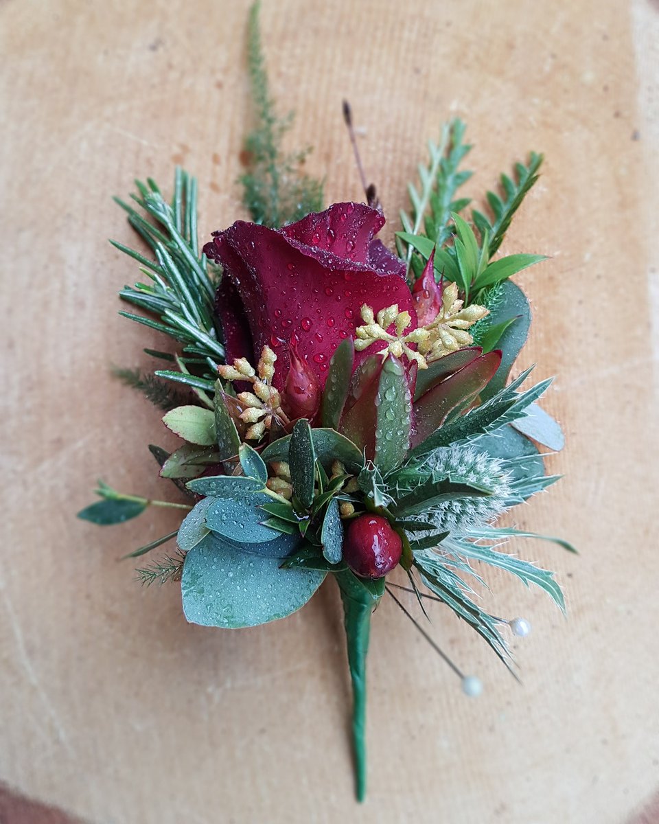 My Buttonhole for <a href="/Confetti_Awards/">Confetti Awards</a> Final held in Glasgow this evening.
Can do no more!
#weddingflorist #florist #weddingideas #mystyle #peeblesfleurs #standoutfromthecrowd #weddingday #bride #ido #marryme #weddingflowers #weddingsuppliers #bridalbouquet #dress #buttonholes