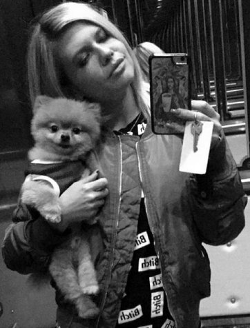 IAMCWC88's tweet image. 🍾🍺💋🎤Let’s Pop some Muddy Boddies! 
🎤💋🍺🍾 Hi Luvs #Party #Time in #Astatula #Florida   
Feb 9  Get Tix 🔜 bit.ly/CWCFEB9GIGTIX🌟           
#Nobody 🎶 bit.ly/CWCNOBODY 🎶  
💋Come to my #MeetAndGreet for some 1 &amp;amp; 1 Time💋