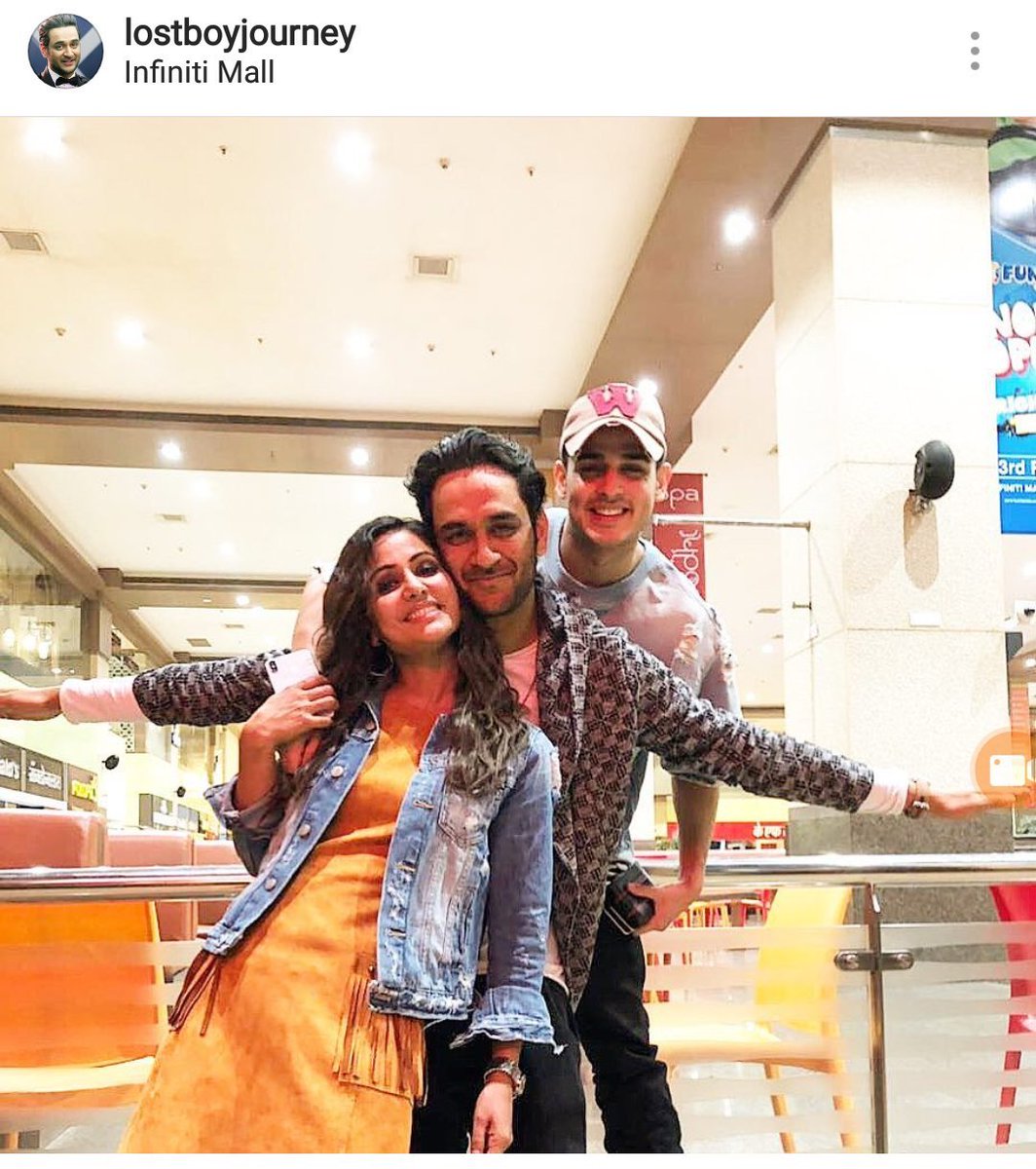 tanu_gupta80's tweet photo. @eyehinakhan Love ๐ this trio ๐ our #PriHinaVi ๐๐ค awesome people esp our deserving top 2 #HinaKhan #Vikas u two are real winners u both made BB11 worth watching as u gave everything to the show be it task, friendship, entertainment, understanding ๐๐ค @lostboy54 @JJROCKXX n love my #Hiro https://t.co/KLy2CwV68x