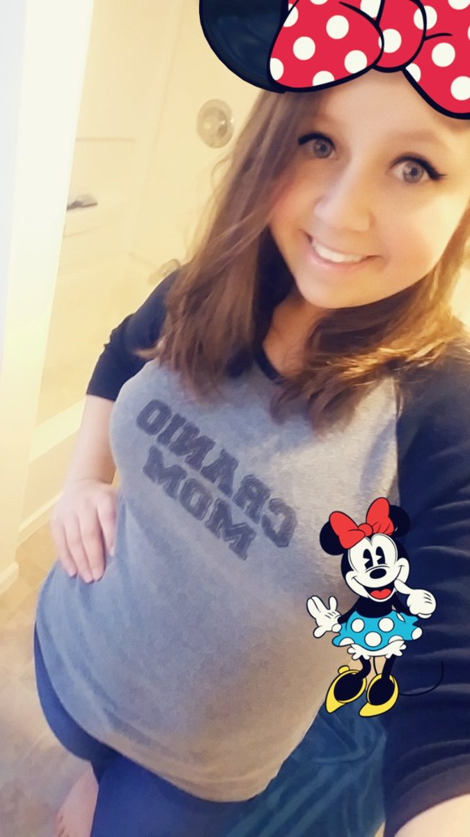 OliviaBruner's tweet photo. #milfmaterial 😂😂 #justkidding https://t.co/1w5BSSRRQv