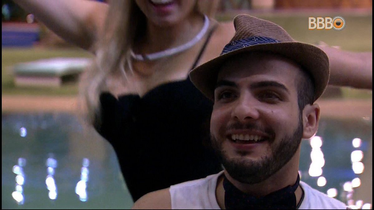 PortalPerigoso's tweet photo. Nesse início de programa, você gostou da Mahmoud?

Sim - RETWEET
Não - FAVORITE

#BBB18 https://t.co/i0vyhMKMOW