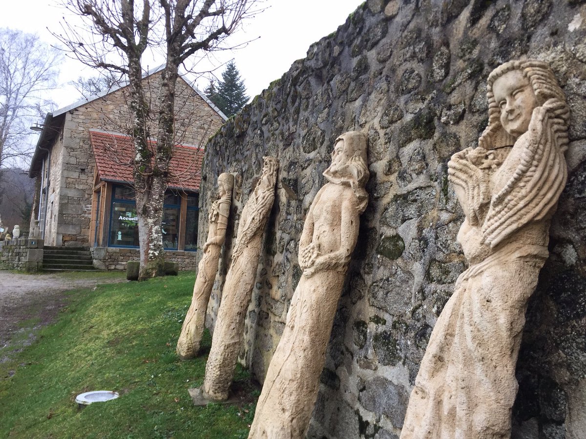 ici_creuse's tweet photo. L'association des amis de la pierre de #Masgot, en #Creuse s'agrandit pour mieux accueillir les 35 000 touristes annuels https://t.co/IQCOqvqamx https://t.co/PCx3yJpmEp
