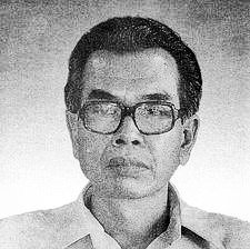 Keluarga besar Kementerian Pendidikan dan Kebudayaan turut berbelasungkawa atas wafatnya Bapak Dr. Daoed Joeseof (Mendikbud periode 1978-1983). 

Almarhum wafat tanggal 23 Januari 2018, pukul 23.55 WIB dalam usia 91 tahun.