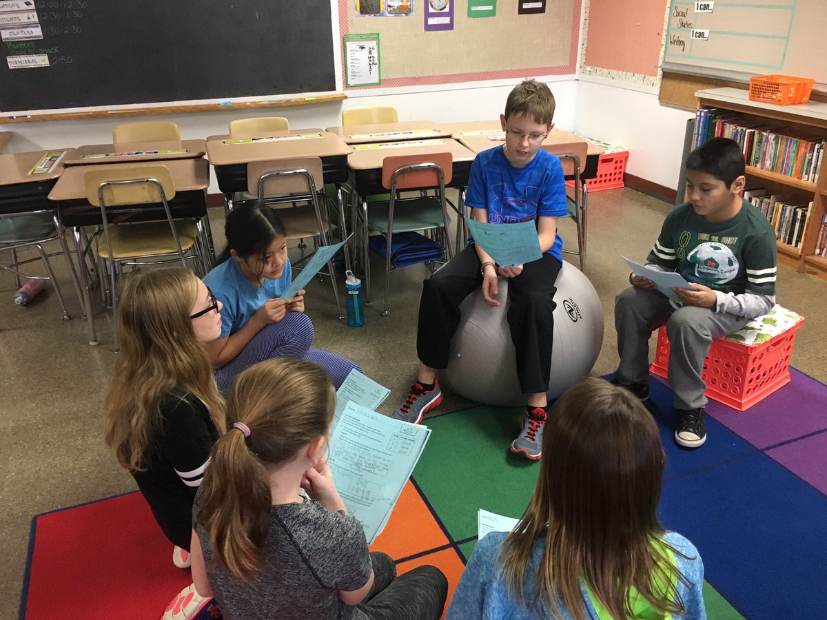 5thGradeKaasa's tweet photo. These students had a lot of "Aha" moments when discussing fractions used in story problems today! ➕➖💡🙋🏼‍♂️ #ALASconnectED @ALASconnectED https://t.co/EpEGq5PS1p