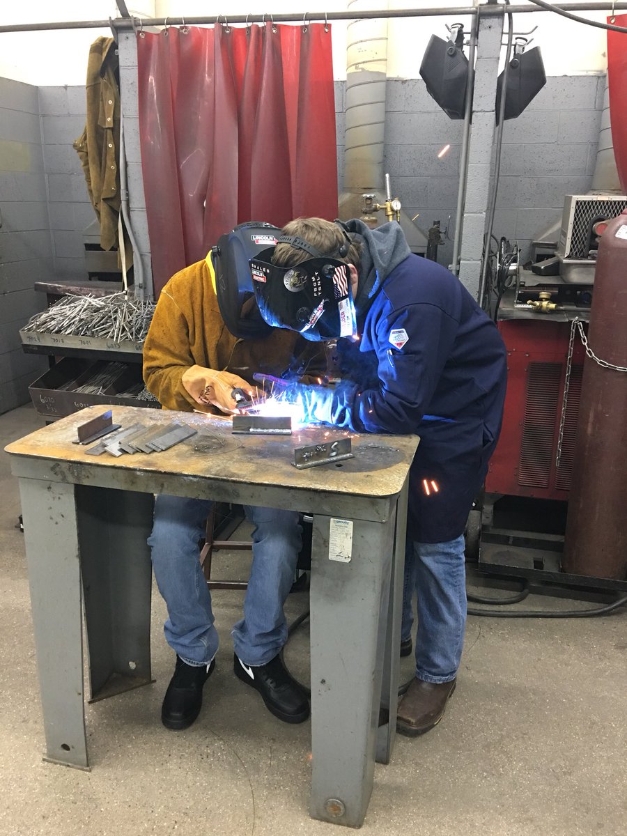 MeceolaTech's tweet photo. Career Connect@ MeceolaTech hosting an informational open house! Free technical training for adults completing their GED or High School Completion. #careerconnect@meceolatech #meceolatech #skilledtrades https://t.co/tT3hiEafW4