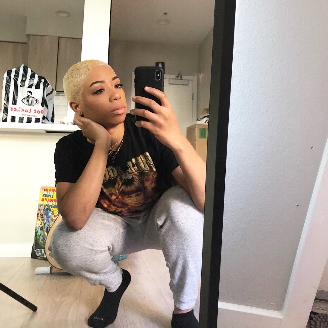 KhadiDon's tweet photo. I’m Slim Shady, yes I'm the real Shady all you other Slim Shadys are just imitating 👱🏼‍♂️🙄 https://t.co/98FkQMVA8L