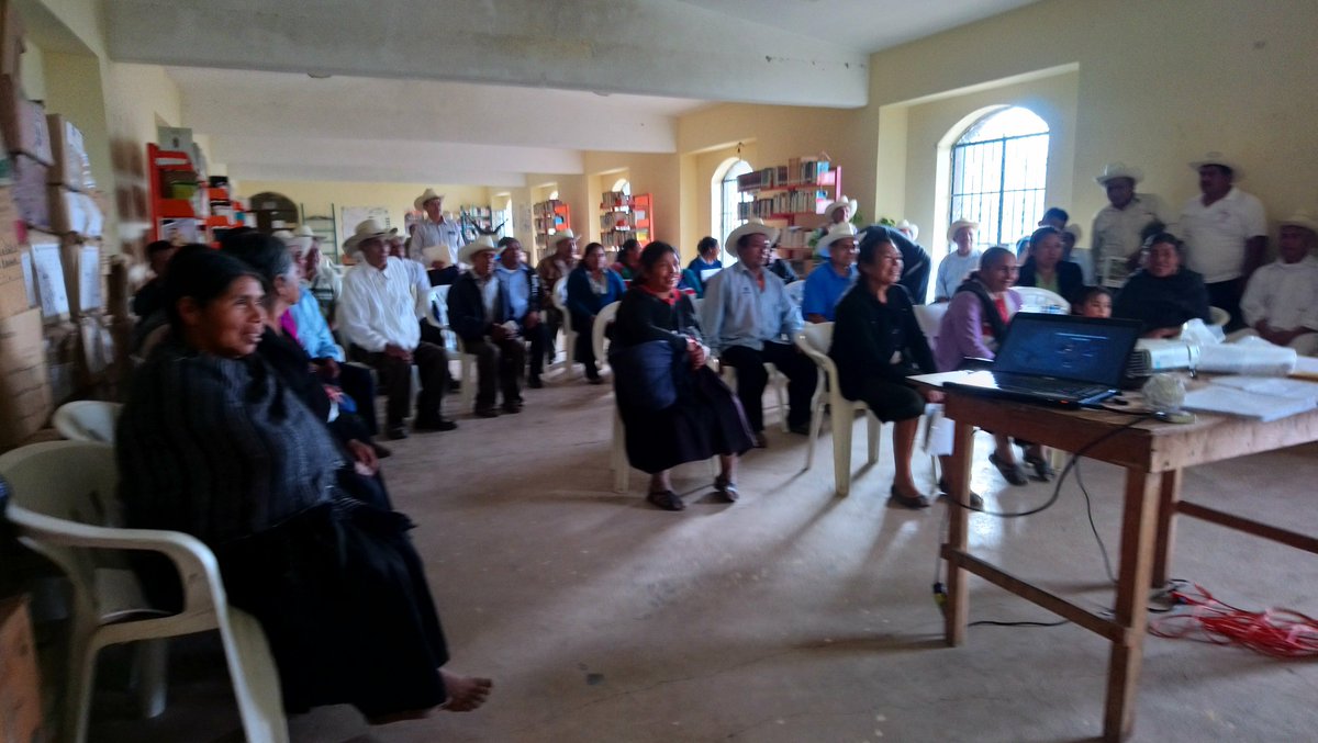 aagroriver's tweet photo. Taller de alineación en el EC0794  Producción de planta de café en vivero, con productores de Naupan, Puebla @PerlaIbaez2 @LeticiaInca @incarural @Mely_Romero @linosma https://t.co/FxQU6T2EMi