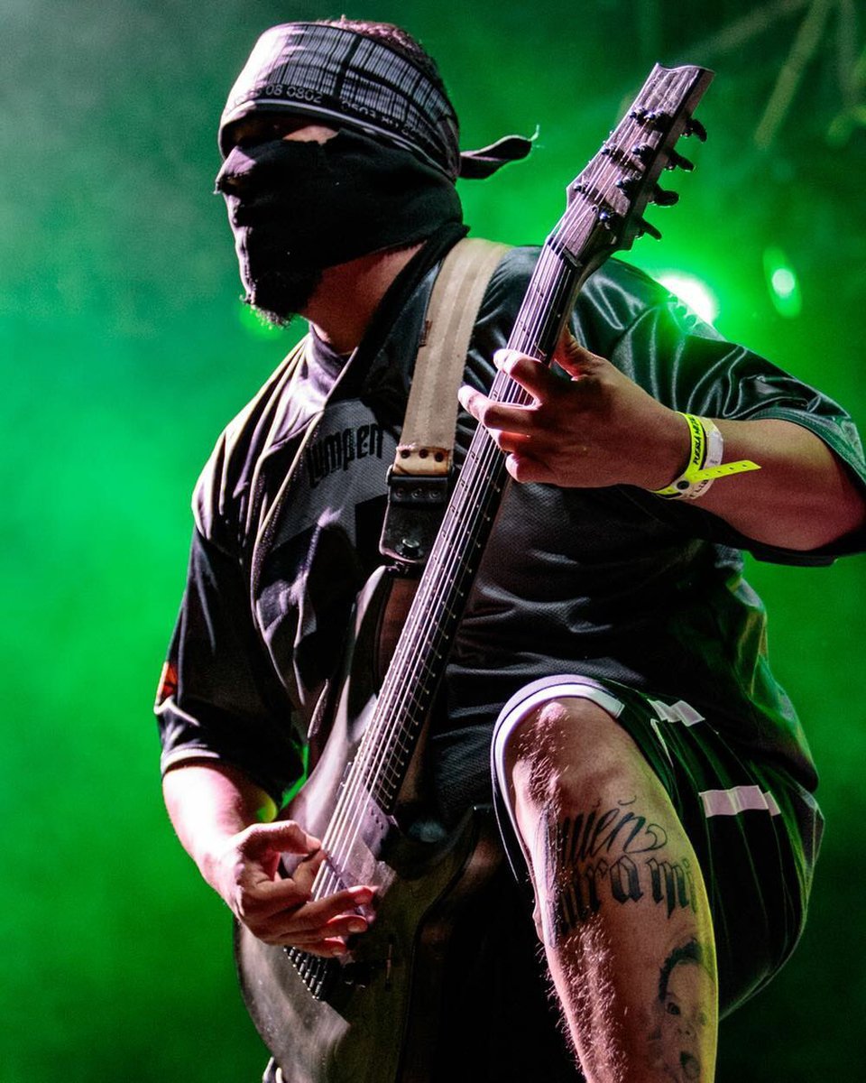 <a href="/thellbarriomx/">thellbarrio</a> with <a href="/SchecterGuitars/">Schecter Guitars Official</a>.