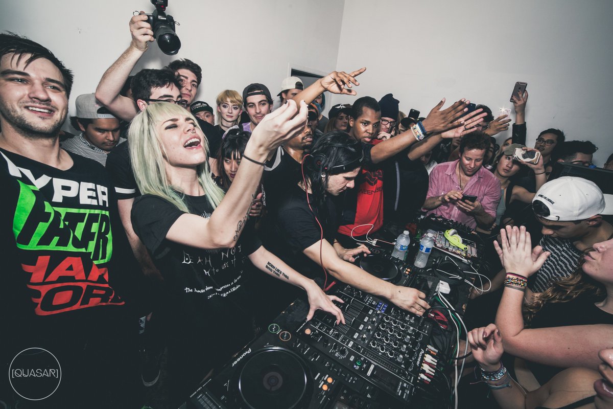 TeamBandL's tweet photo. Exactly 2 years ago we threw a party in a cramped art gallery and met some very special ppl 

😌 https://t.co/tGY023qyM9