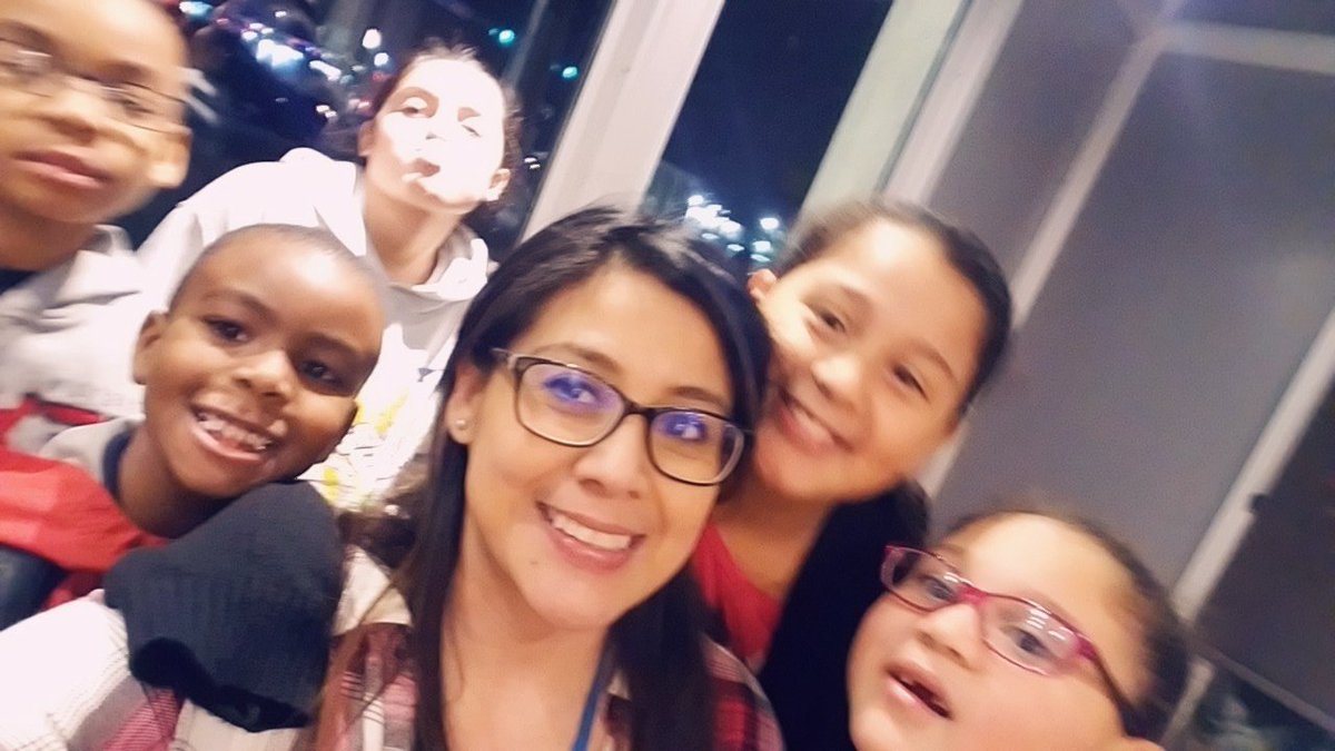Ms_Jess_80's tweet photo. Supporting Jones PTA! ๐ฏ๐ฎ #LoveChipotle #YumYumYum @JonesAcademy1 @mrsdianewhite https://t.co/OCrhtqWwv0