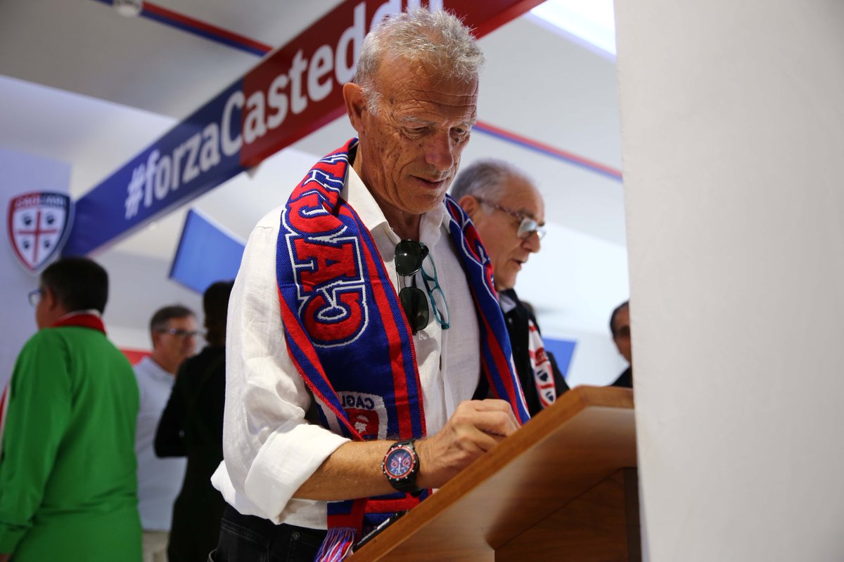 CagliariCalcio's tweet photo. Sardo acquisito, leader e vero cuore rossoblù, compie oggi gli anni Roberto #Quagliozzi. Tanti auguri 🎂 https://t.co/Q1cELJENQq
