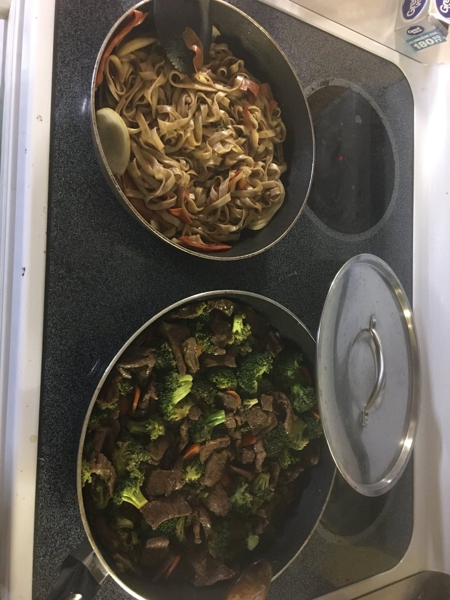 josemendoza150's tweet photo. Damn Iβm a beast in the kitchen! #GetYouAManThatCooks #ChefBoyRJoe https://t.co/uaOCzvrMkH