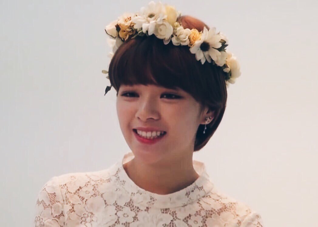twicepeaches's tweet photo. - jeongyeon aesthetic ･:*:･。. https://t.co/wi5QFv9WP2