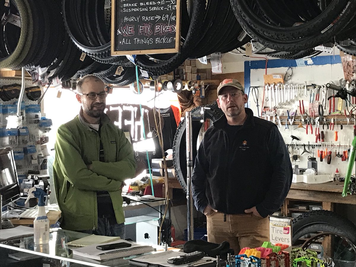 Darius &amp; Kurt ready to fix all your bikes