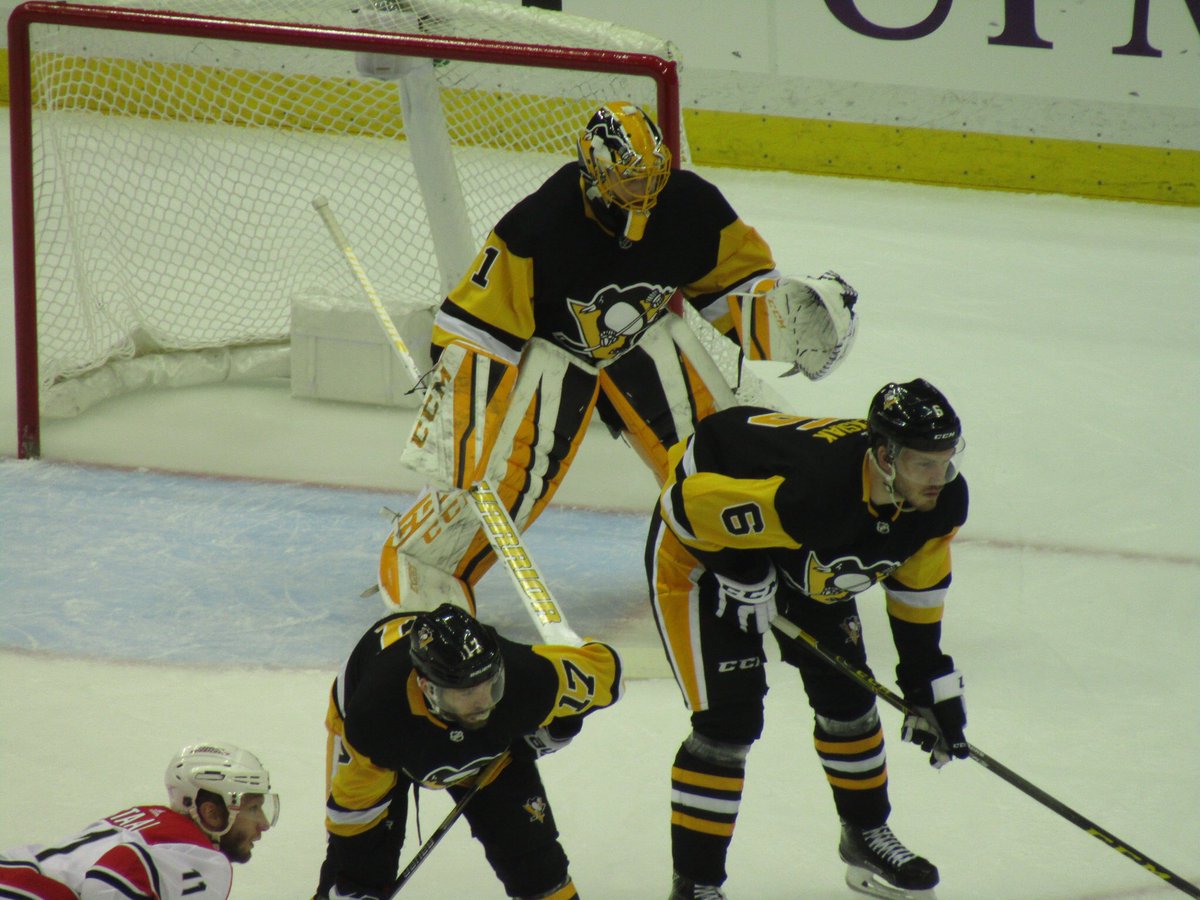 nation_burgh's tweet photo. ‘Guins win 3-1 over the Canes. DeSmith stops 34 of 35 shots, first home start, first home win. Pens now tied with Columbus for the #3 spot in the Metro. https://t.co/IncFPglX0U