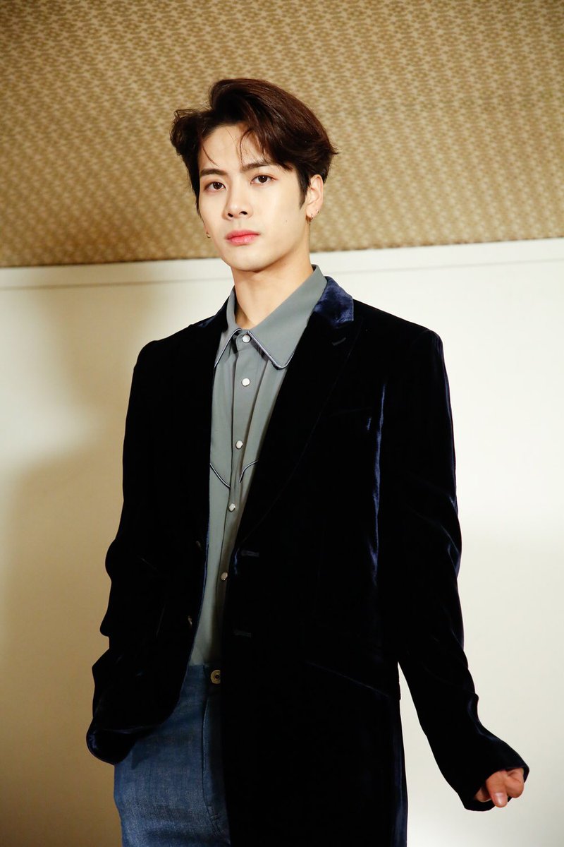 wjepapillon's tweet photo. HE IS SO HANDSOME https://t.co/5YrkDo6tuX
