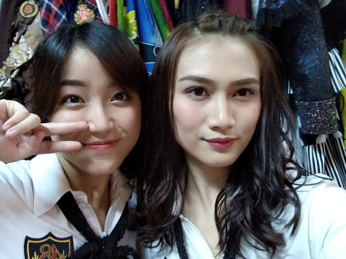 MelodyLaksani's tweet photo. Hai, udah makan belum? Ketemu ntar malam ya di theater uwuwuw~ https://t.co/zOlvyIGOFL