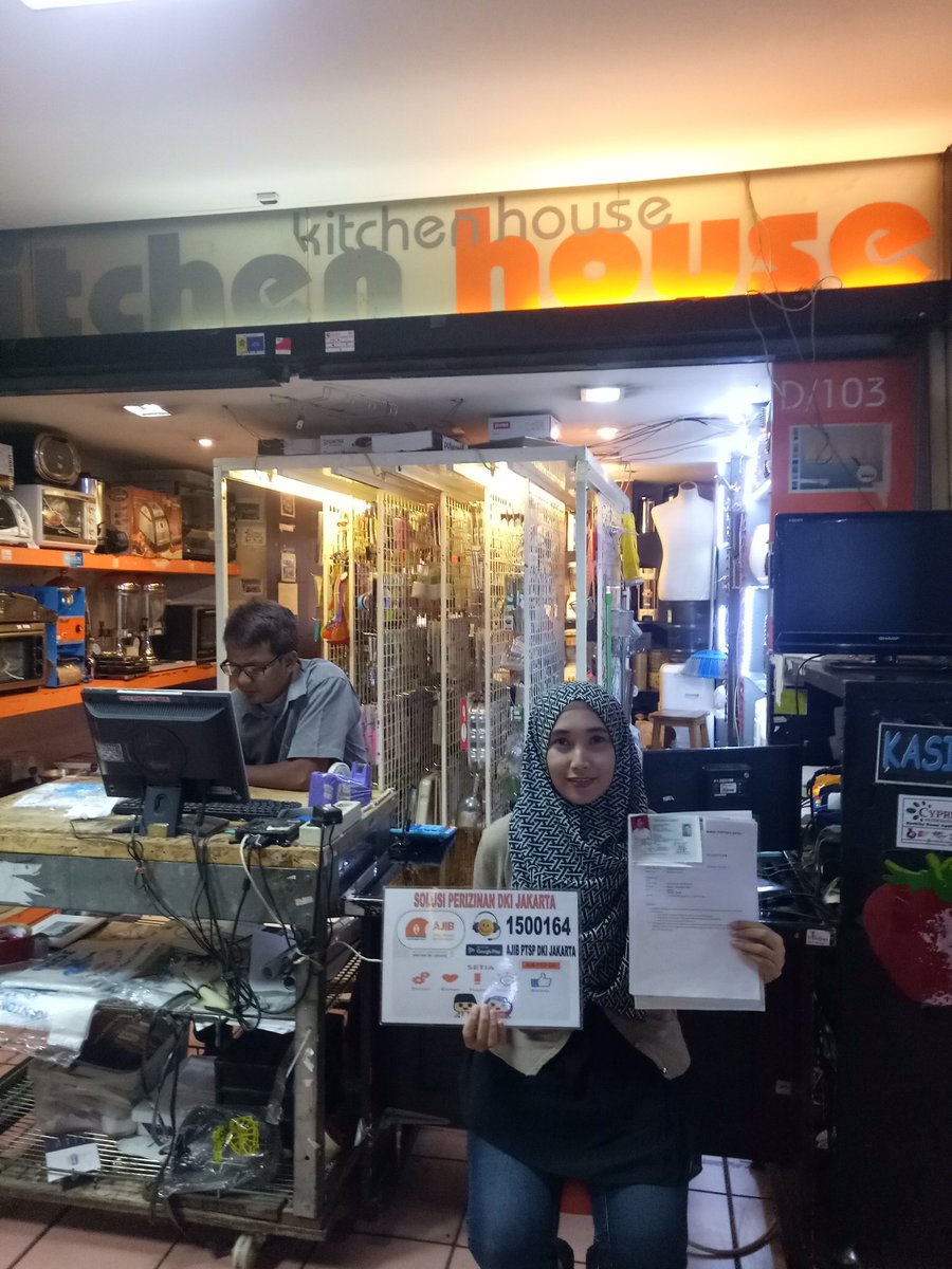 AgeHarry's tweet photo. Yuk pakai Layanan AJIB ☎1500164 👍 SIUP Kecil Kitchen House @AJIBPTSPDKI @layananjakarta @don_magnifico @ricki_mulia @edyJDM @ptsppademangan #SETIA #MelayaniJakarta #FreeLayananAJIB https://t.co/heu7aXP5g9
