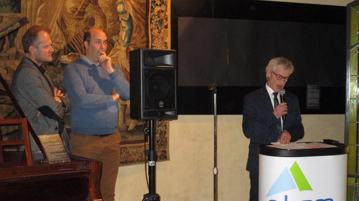 nathalie_ithier's tweet photo. La @ShemHydro a présenté les vœux de sa Direction Régionale 19/46 au #musée #Labenche de #Brive @gaillard100. Une soirée placée sous le signe des énergies vertes avec la présentation très appréciée de la ville d'@UzercheLaPerle @ENGIEgroup #eau #Energie https://t.co/0NnGjolm8M
