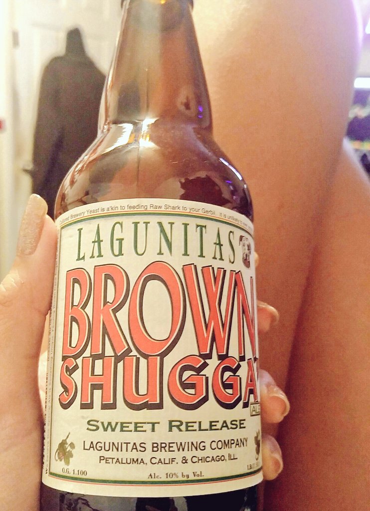 t0asted_alm0nd's tweet photo. Brown Shugga for this booga!
Brown Shugga for this cooga!
I thought I could come up with something clever enough to rhyme...but I'm definitely not feeling this lol.
So moving on...Cheers to beers! πΊπ»πΊ
#smh #notDrunk #iJustStarted https://t.co/rvBm2iN61h
