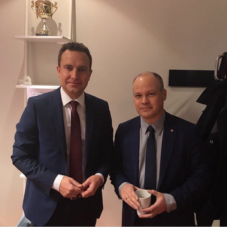 ABmorgon's tweet photo. Imorse debatterade @tomastobe och @johanssonmorgan dödsskjutningarna som skakat Sverige. Se klippet här: https://t.co/7sC6vyoQEn https://t.co/qPi5x8E4mF