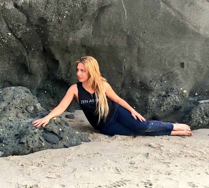 Look at my boyfriend ...then i look at the big cock im about to suck https://t.co/MMahAJ6nMR<a href="/tag/music"class="tags"><span>#music</span></a><a href="/tag/venicebeach"class="tags"><span>#venicebeach</span></a><a href="/tag/porn"class="tags"><span>#porn</span></a>