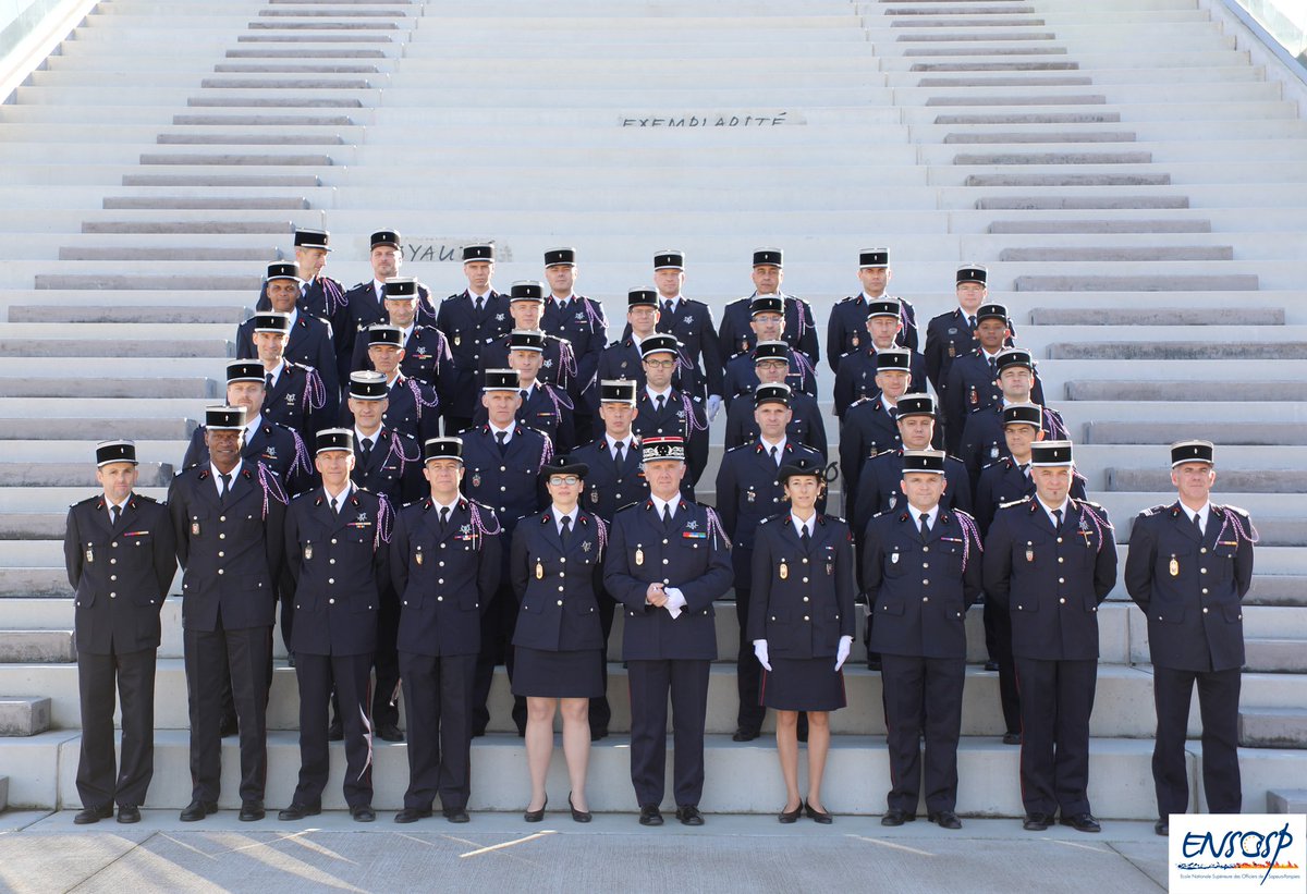 ENSOSP's tweet photo. Nous souhaitons la bienvenue aux 37 officiers en formation d'adaptation à l'emploi de #chef de #groupement pour une durée de 8 semaines. https://t.co/Fymo9R0VYD
