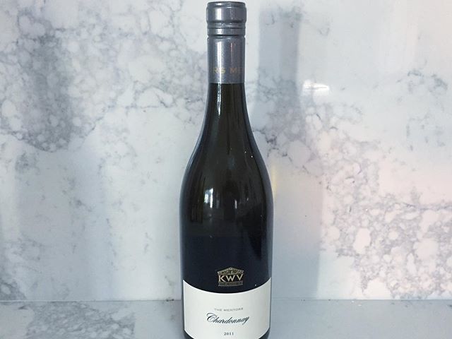 UnfilteredWine's tweet photo. An interesting Chardy on the chopping block tonight - the KWV Mentors 2011 Chardonnay from the western cape of South Africa. South Africa’s wine reputation has been rapidly improving over recent years, and this wine is a great example of why. Made from f… https://t.co/62Sb8C1FSG https://t.co/OlGsDhitBe